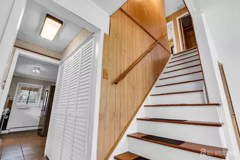 Entry Way - 52 Walnut St, Edison, NJ 08817 photo 4 of 5