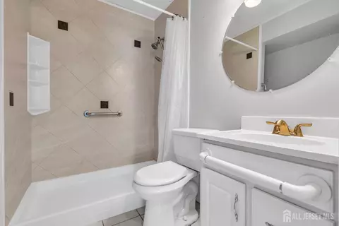 Bath - 52 Walnut St, Edison, NJ 08817 photo 2 of 2