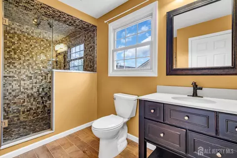 Bath - 52 Walnut St, Edison, NJ 08817 photo 1 of 2