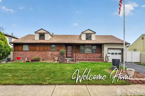 14 Chase Ave, Avenel, NJ 07001