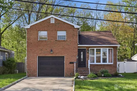42 Lenox Ave, Green Brook, NJ 08812