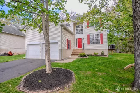 23 Huntley Way, Bridgewater, NJ 08807