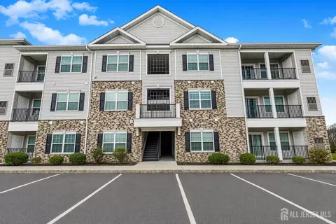 816 Stiller Ln, Monroe, NJ 08831
