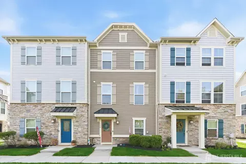 302 Bayside Ct, South Amboy, NJ 08879
