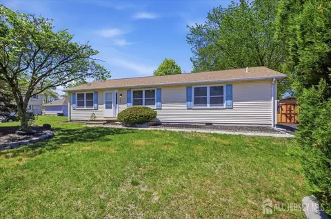 1984 6th St, North Brunswick, NJ 08902