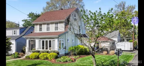 45 Eggert Ave, Metuchen, NJ 08840