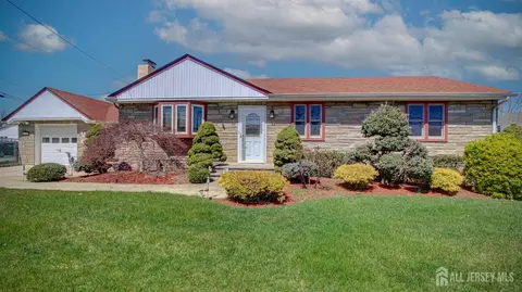 36 Willow St, South Amboy, NJ 08879