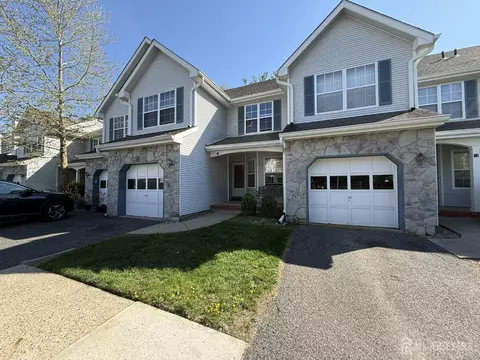 73 Heather Ct, South Brunswick, NJ 08852