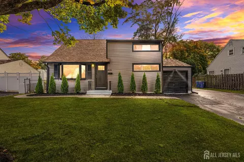 435 Warfield Rd, North Plainfield, NJ 07063