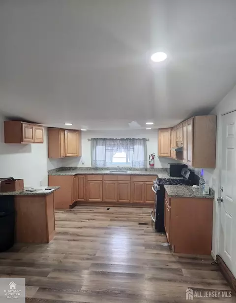 44 Coke Ave, Avenel, NJ 07001