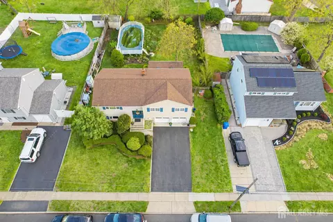 View/Area - 286 Harris Ave, Middlesex, NJ 08846 photo 2 of 3