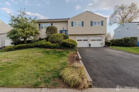 Exterior - 286 Harris Ave, Middlesex, NJ 08846 photo 1 of 4