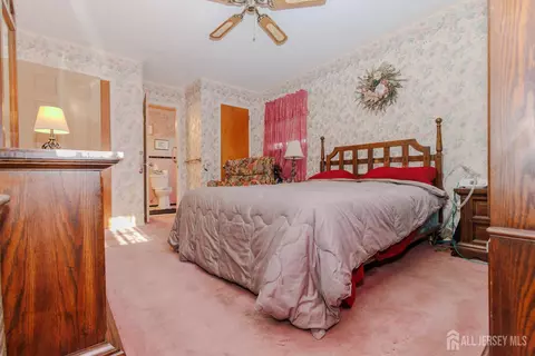 Bedroom - 286 Harris Ave, Middlesex, NJ 08846 photo 2 of 4