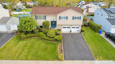 286 Harris Ave, Middlesex, NJ 08846