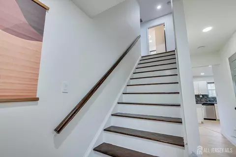 Entry Way - 122 Dewolfe St, Edison, NJ 08817 photo 3 of 5