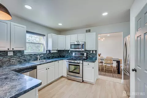 Kitchen - 122 Dewolfe St, Edison, NJ 08817 photo 2 of 5