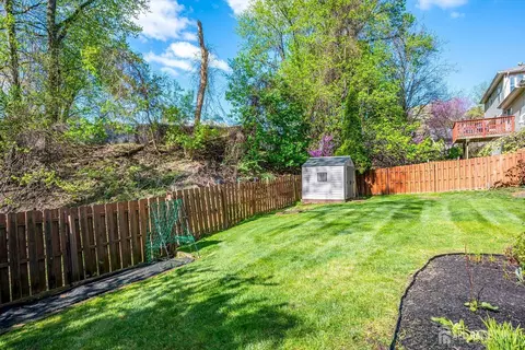 Exterior - 122 Dewolfe St, Edison, NJ 08817 photo 6 of 7