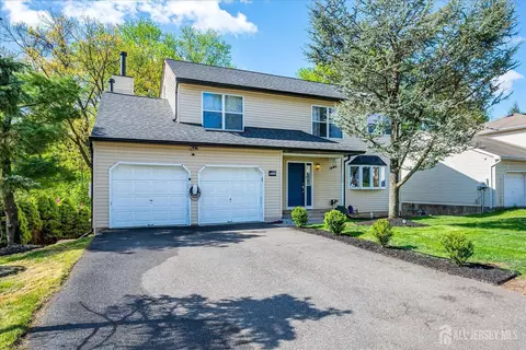 Exterior - 122 Dewolfe St, Edison, NJ 08817 photo 2 of 7