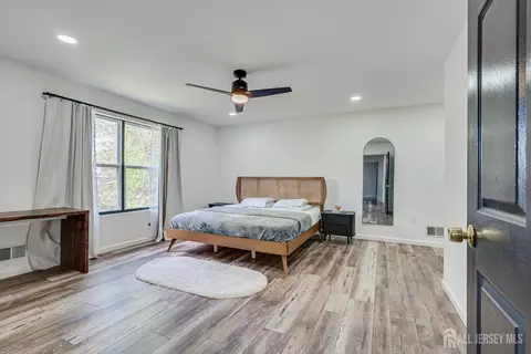 Bedroom - 122 Dewolfe St, Edison, NJ 08817 photo 1 of 9