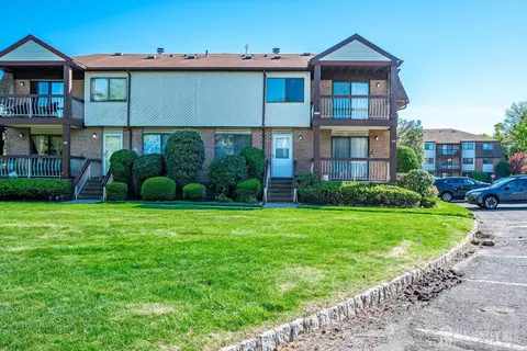 1315 Edison Glen Ter, Edison, NJ 08837