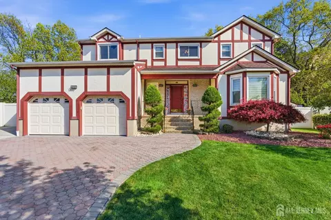 43 Scarlet Dr, Parlin, NJ 08859