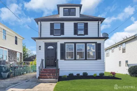 177 Bergen St, Woodbridge, NJ 07095