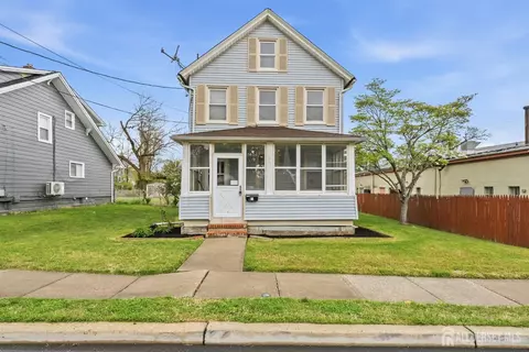 5 Grand St, Jamesburg, NJ 08831