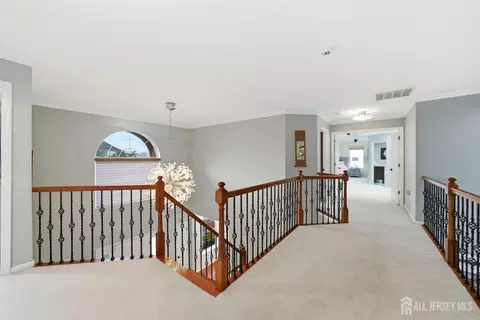Entry Way - 5 Robert Ct, Monroe, NJ 08831 photo 5 of 10