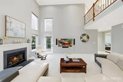 Living - 5 Robert Ct, Monroe, NJ 08831 photo 2 of 3