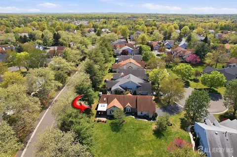 19 Ingram Dr, Monroe, NJ 08831