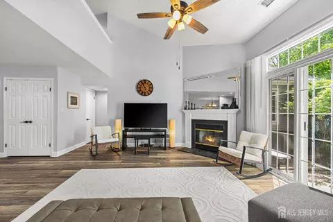 53 Winthrop Rd #G, Monroe, NJ 08831