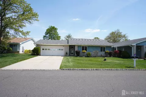 535 Ardmore Rd #A, Monroe, NJ 08831