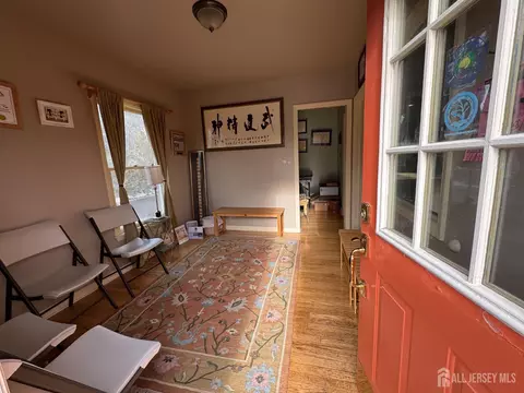 Entry Way - 630 Valley Rd, Long Hill, NJ 07933 photo 2 of 6