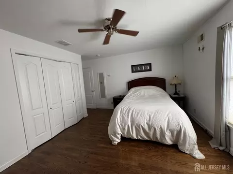 Bedroom - 630 Valley Rd, Long Hill, NJ 07933 photo 2 of 2