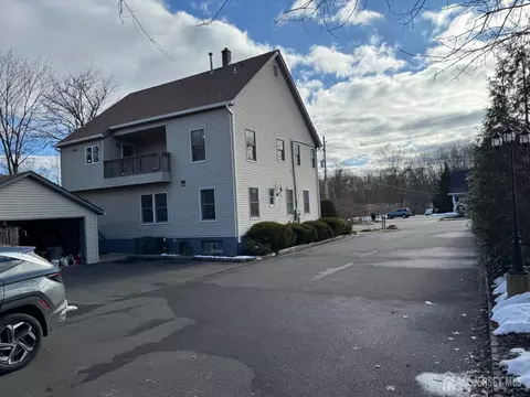 Exterior - 630 Valley Rd, Long Hill, NJ 07933 photo 5 of 5