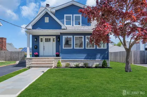 21 Market St, Edison, NJ 08817