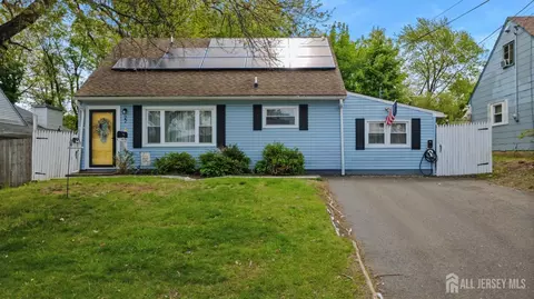 22 Elm Ter, Parlin, NJ 08859