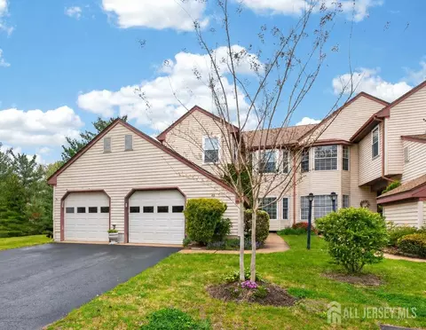 4 James Polk Ct # -B, Monroe, NJ 08831
