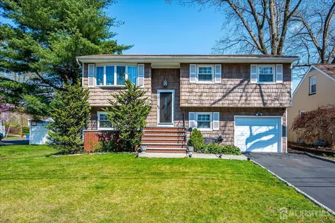 71 Crosby Ave, Edison, NJ 08817
