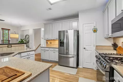 69 S Shore Dr S, South Amboy, NJ 08879