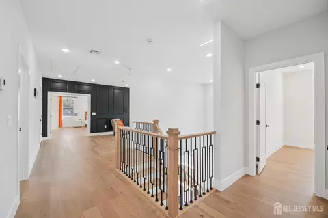 Entry Way - 75 Jefferson Blvd, Edison, NJ 08817 photo 12 of 19
