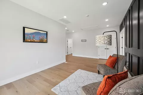 Entry Way - 75 Jefferson Blvd, Edison, NJ 08817 photo 14 of 19