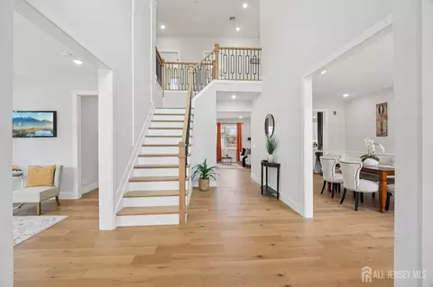 Entry Way - 75 Jefferson Blvd, Edison, NJ 08817 photo 3 of 19