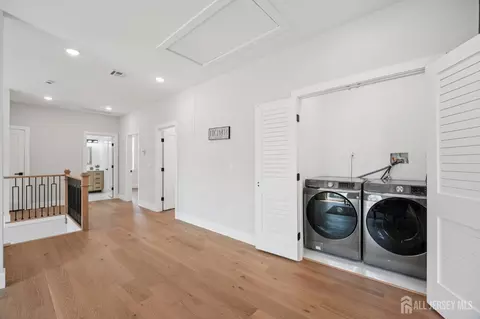 Entry Way - 75 Jefferson Blvd, Edison, NJ 08817 photo 17 of 19