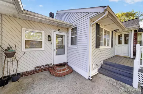 383 Carteret Ave, Carteret, NJ 07008