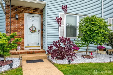 87 Brookview Cir, Jamesburg, NJ 08831