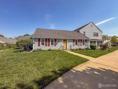 12 Village Mall # -A, Monroe, NJ 08831