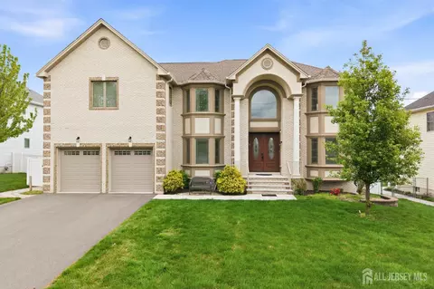 14 Hillsdale Rd, Edison, NJ 08820