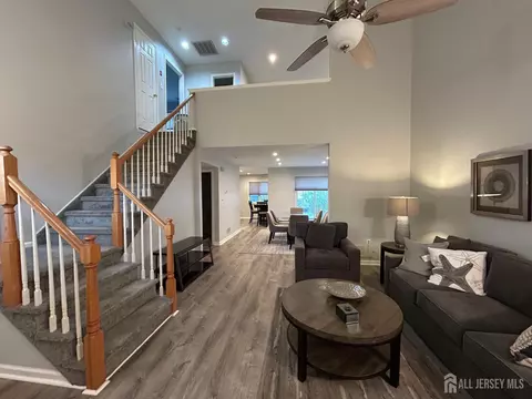 48 Winthrop Rd #B, Monroe, NJ 08831