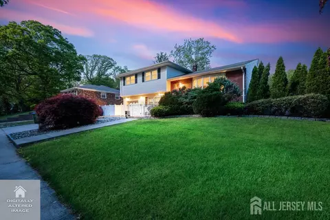 158 Grandview Ave, Edison, NJ 08837